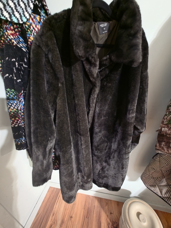 Simply Vera Vera Wang Faux Fur Coat - Picture 3 of 6